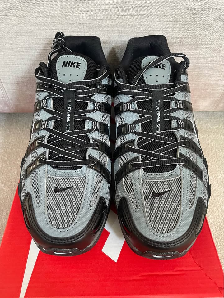 Nike P-6000 “Black/Cool Grey” – Size 9 – Excellent Pre-Loved Condition