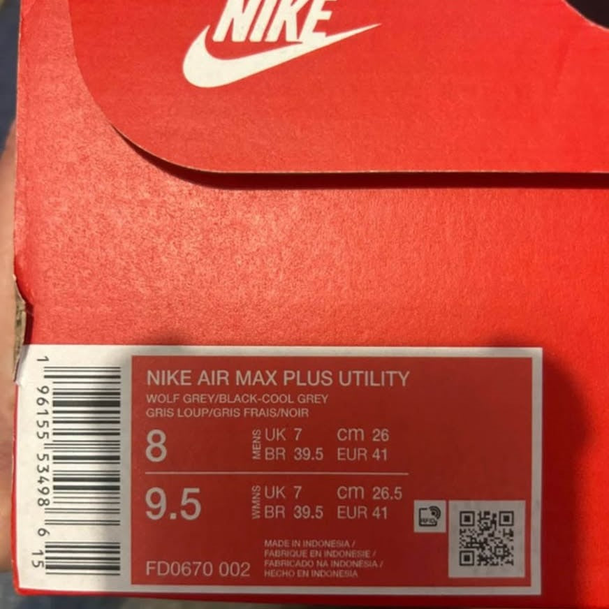 Nike Air Max – Size 8 – Brand New Condition