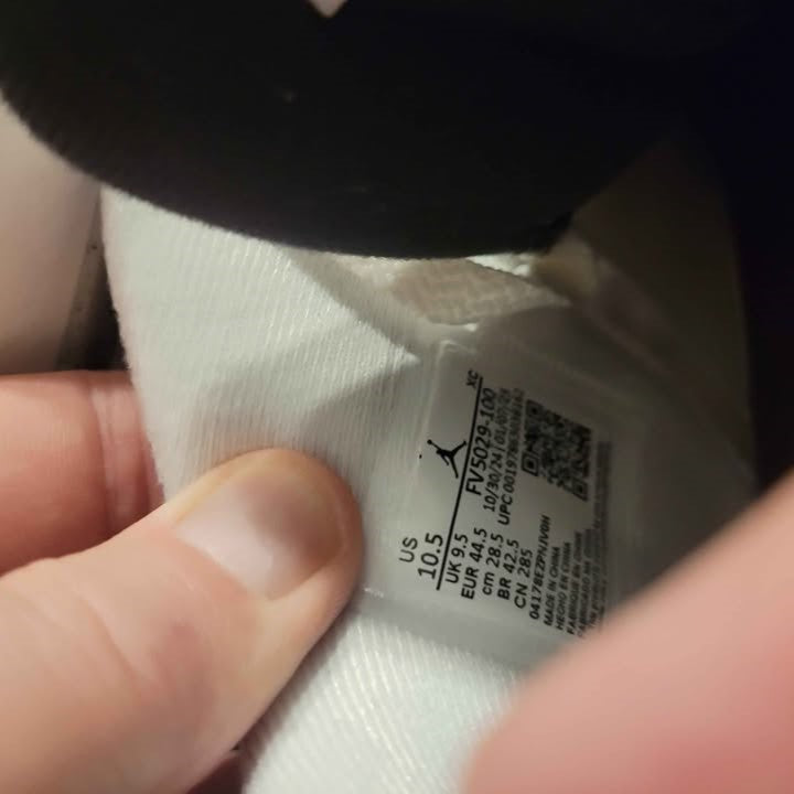 Nike Air Jordan 4 Retro OG – Size 10.5 – Excellent Pre-Loved Condition