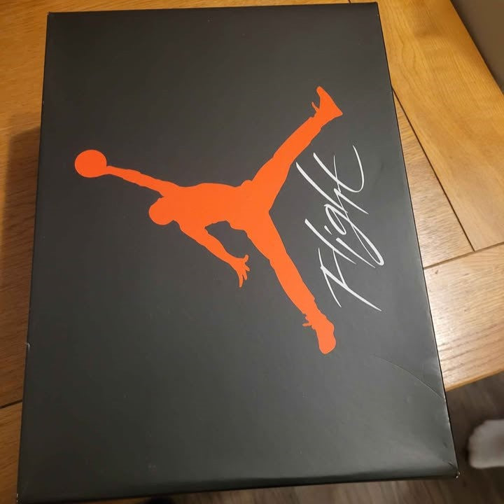 Nike Air Jordan 4 Retro OG – Size 10.5 – Excellent Pre-Loved Condition